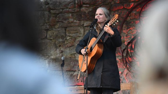 Paradiesvogelfest: Dota singt zum Auftakt im Schlosshof