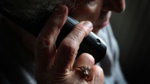 Unterfranken : Während eines Betrugs am Telefon: 14-Jährige festgenommen