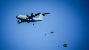 Fallschirmjägerübung: Nato übt Rückeroberung von Flughafen
