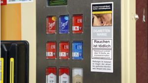 Kreis Hildburghausen: Unbekannte sprengen Zigarettenautomaten